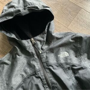 The North Face girls gray jacket warm lining, like new